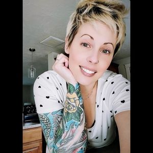Meet your posher, Danielle